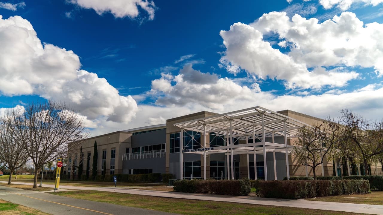 Abrirán un segundo centro de vacunación masiva en Bakersfield