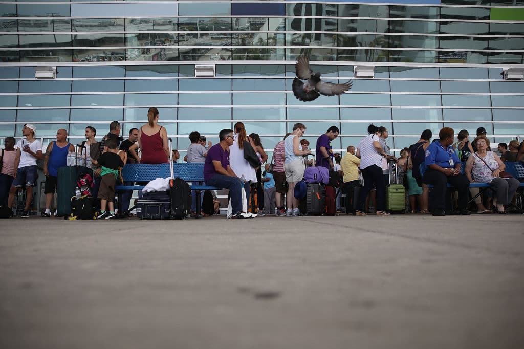 Salud evalúa opciones para evitar el contagio por coronavirus a través de viajeros