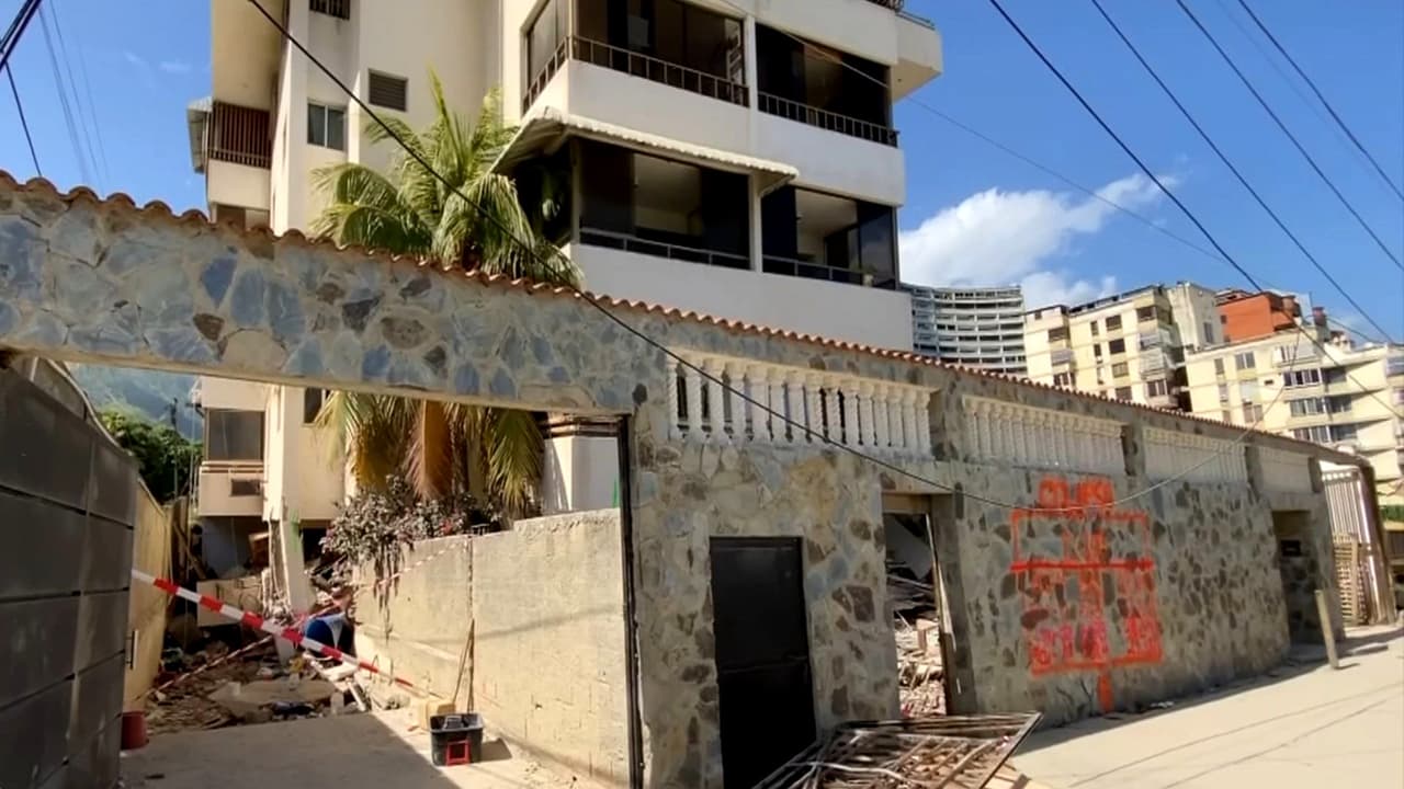 Suspenden la búsqueda en edificio de La Guaira por riesgo de desplome y constantes réplicas en Venezuela
