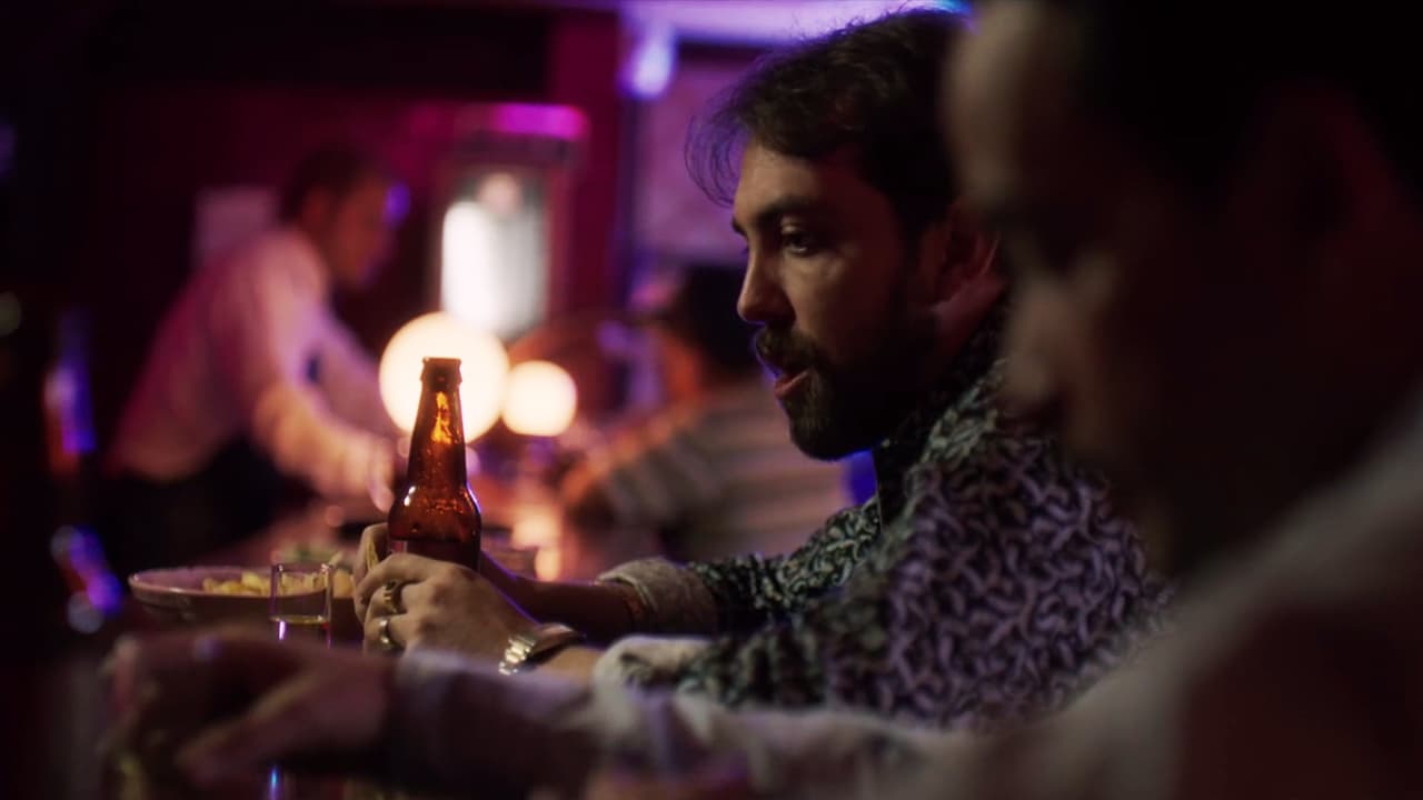 A few moments later, ‘Rodolfillo’ and his brother 
<b><a href="http://www.univision.com/series/el-chapo/paul-choza-is-el-chente-in-el-chapo">'Chente'</a></b> talked about what happened in the bar.