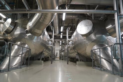 Tuberías fotografiadas en Olkiluoto 3 (OL3), el reactor nuclear más grande de Europa, durante una visita de prensa a la isla de Olkiluoto, Finlandia, el martes 24 de febrero de 2026.