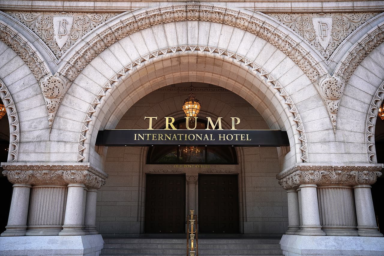 500 habitaciones en el Hotel Trump fueron reservadas por cabilderos de Arabia Saudita apenas Trump ganó las elecciones