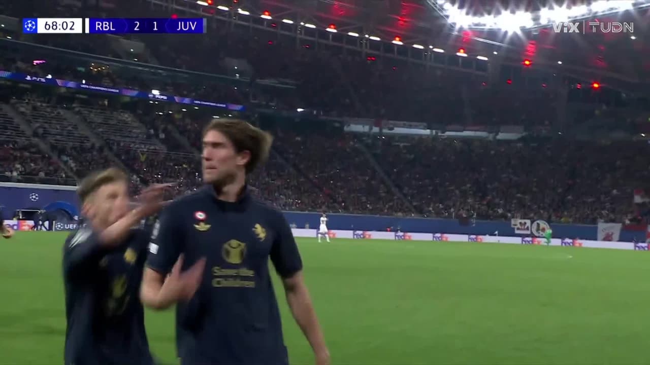 ¡Golazo de Vlahovic! Pincelada al ángulo para la Juventus
