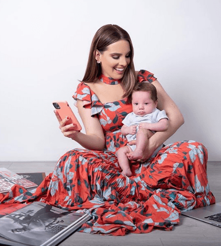 Y fue a través de estas fotos compartidas en su cuenta de Instagram que Andrea confesó setirse "emocionada por emprender esta nueva etapa. Después de 4 meses de viajar en una montaña rusa de muchas emociones".