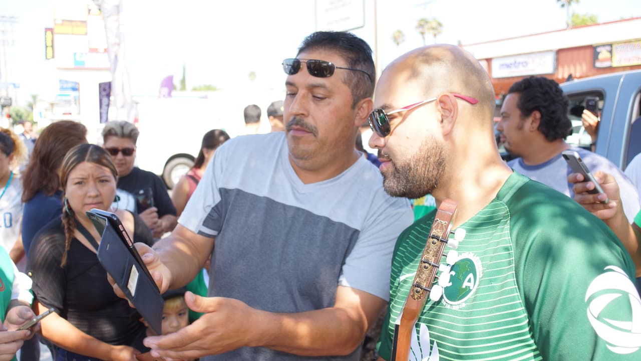 La Hondureña confía en que su selección le gane a México y en un próximo partido, y no tiene problema con seguir pagando apuestas hasta lograr que El Feo y El Pelón sean los que paguen el siguiente reto.