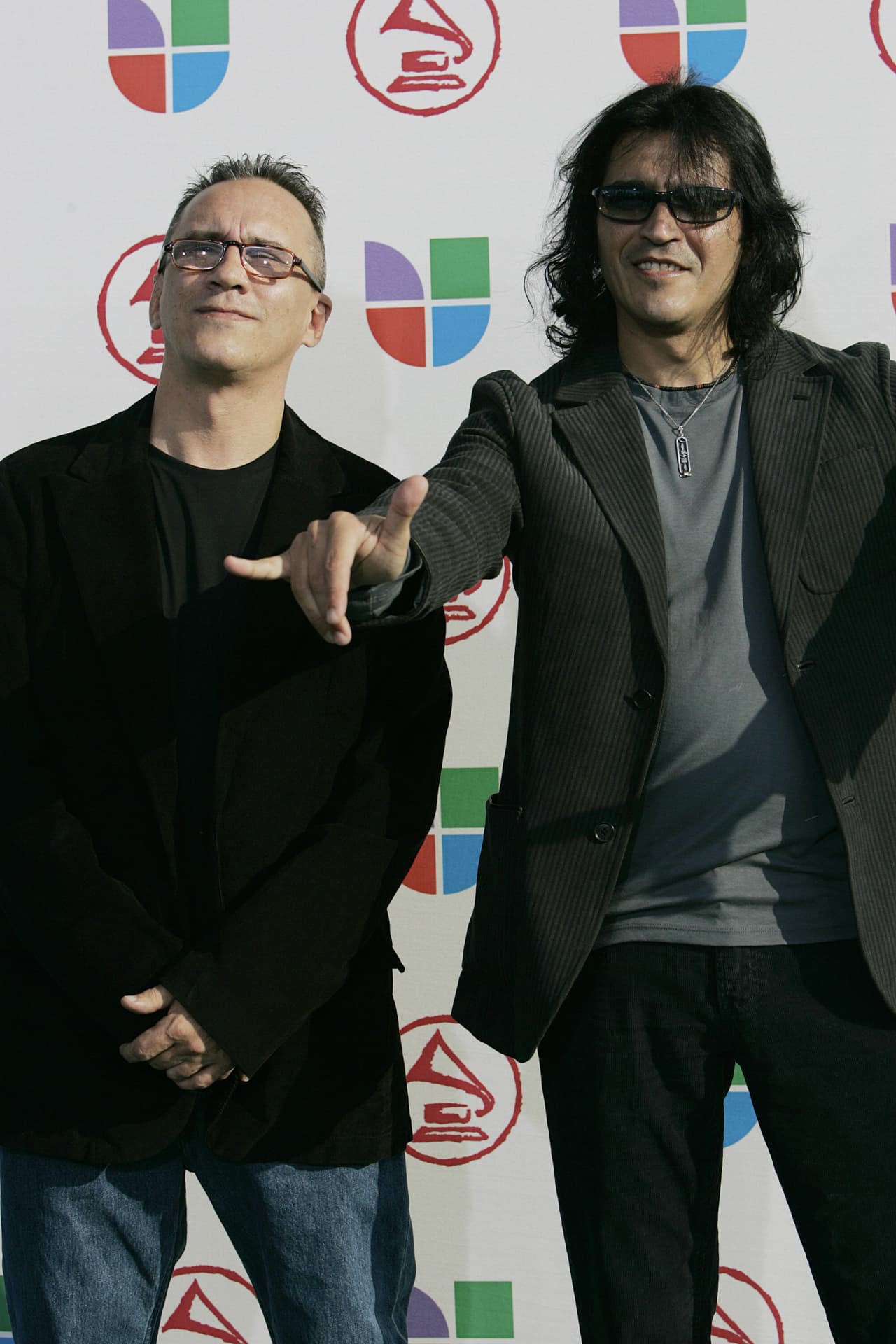 Si prefieres el rock en español, Enanitos Verdes y La Maldita Vecindad se presentan en el Aragon Ballroom, localizado en el 1106 W. Lawrence, a las 7:30 pm. Boletos por adelantado $45.