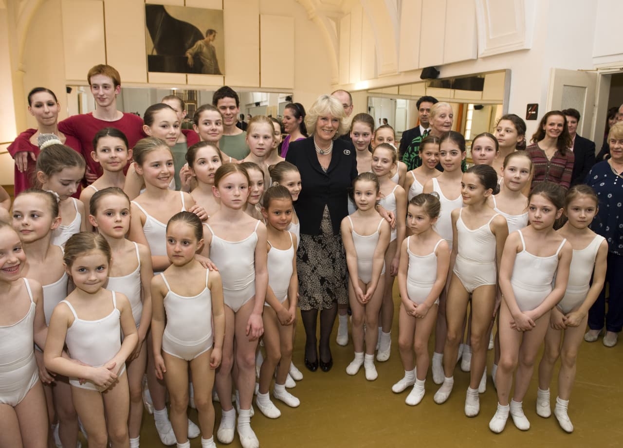 "Al principio pensé que sería muy divertido y que 
<b>me reiría mucho viéndonos a todos tropezar y perder el equilibrio</b>, pero tienes que concentrarte tanto que no te queda tiempo para fijarte en los demás", explicó.