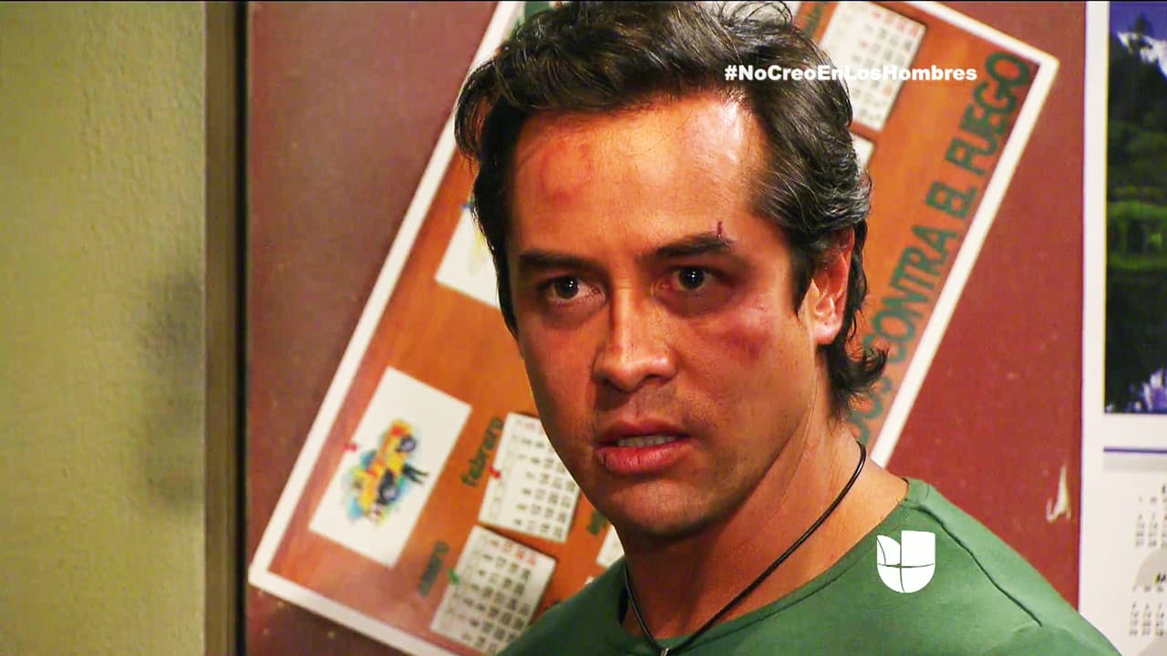 Sí, los oficiales lo detuvieron por estar cerca de ti.