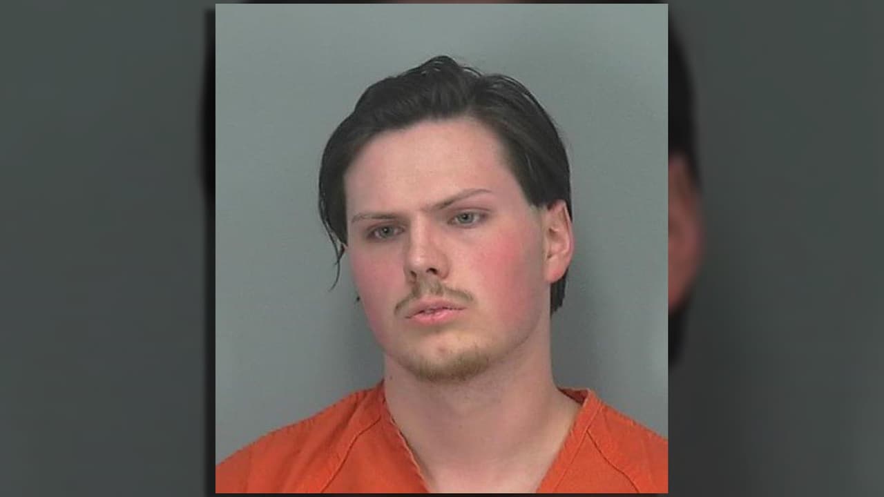 Arrestan a un adolescente en Arizona que elogió al pistolero de la masacre de Uvalde