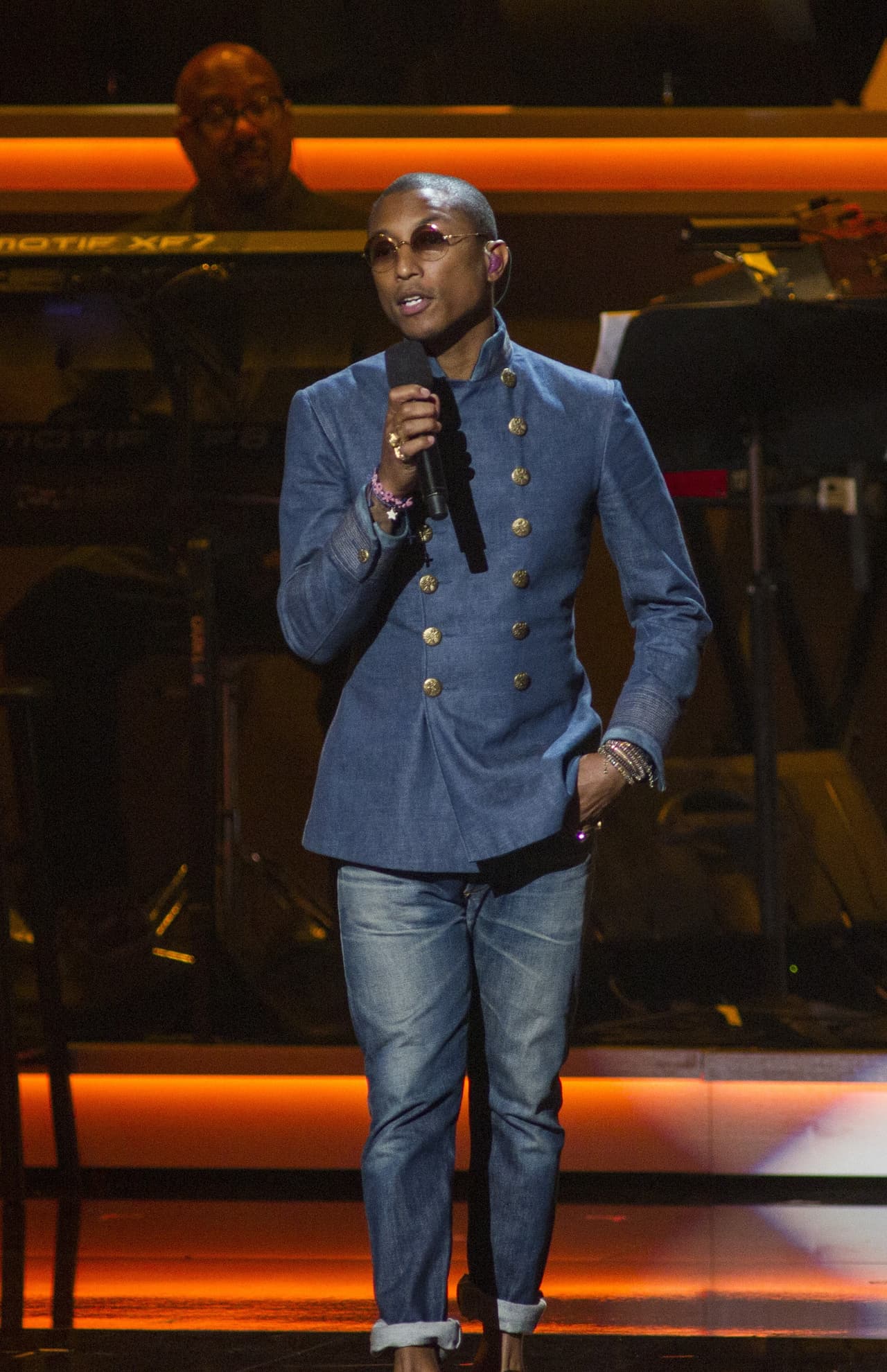 Aunque la sofisticación también ha destacado en sus 'outfits'. Esa chaqueta corte militar con cuello mao no les parece 'fabulous'.