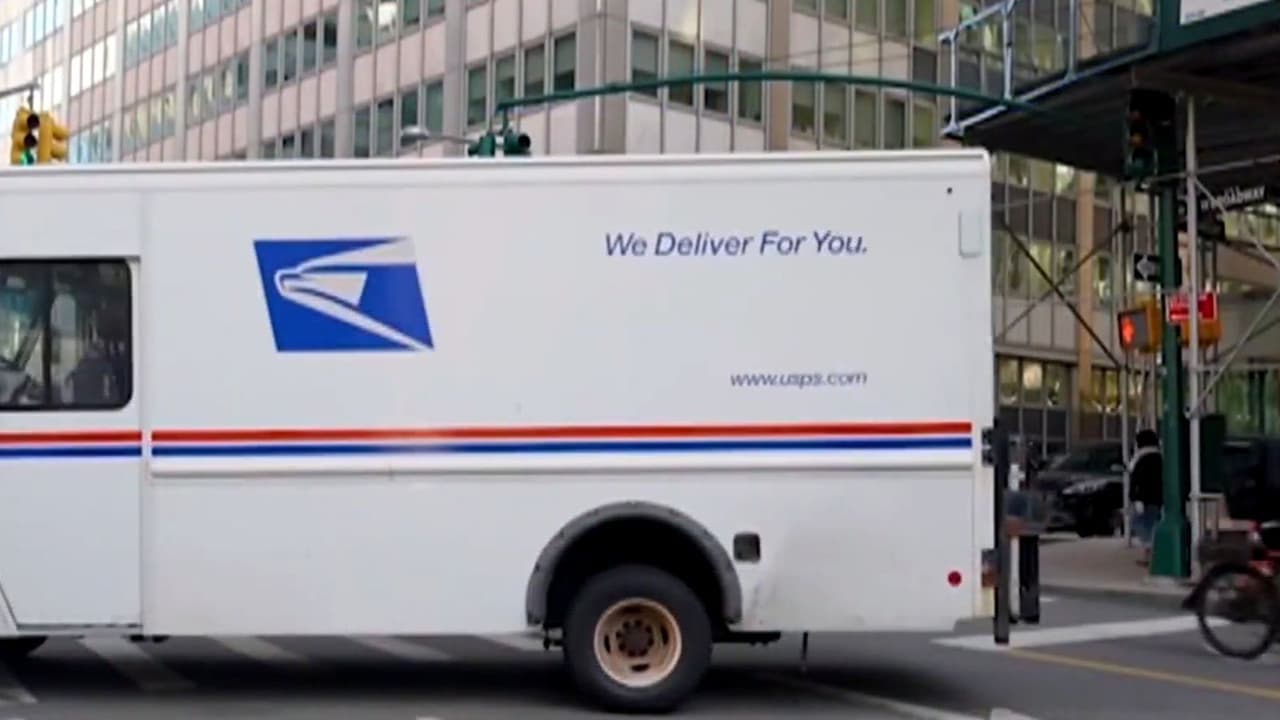 ¿Armas de fuego por correo? USPS evaluaría permitir el envío de pistolas