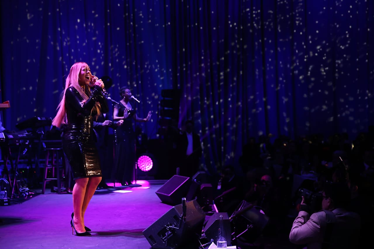 Sus comidas se basan en proteínas magras (pescado y pollo), verduras, frutas y alunas sopas (no de pasta).