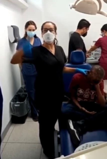 Incluso, el pronóstico general era tan fatalista que los especialistas no le daban más de 10 años de vida,
<b> por lo que les recomendaron a sus familiares darle al pequeño Fernando el mejor trato que le podían dar durante esos últimos tiempos. </b>
<br>