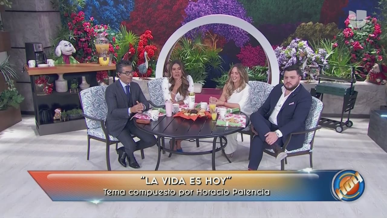 Entre ellos estaba la nueva canción de entrada del programa en donde quería que las presentadoras principales cantaran algunos fragmentos. 
<br>