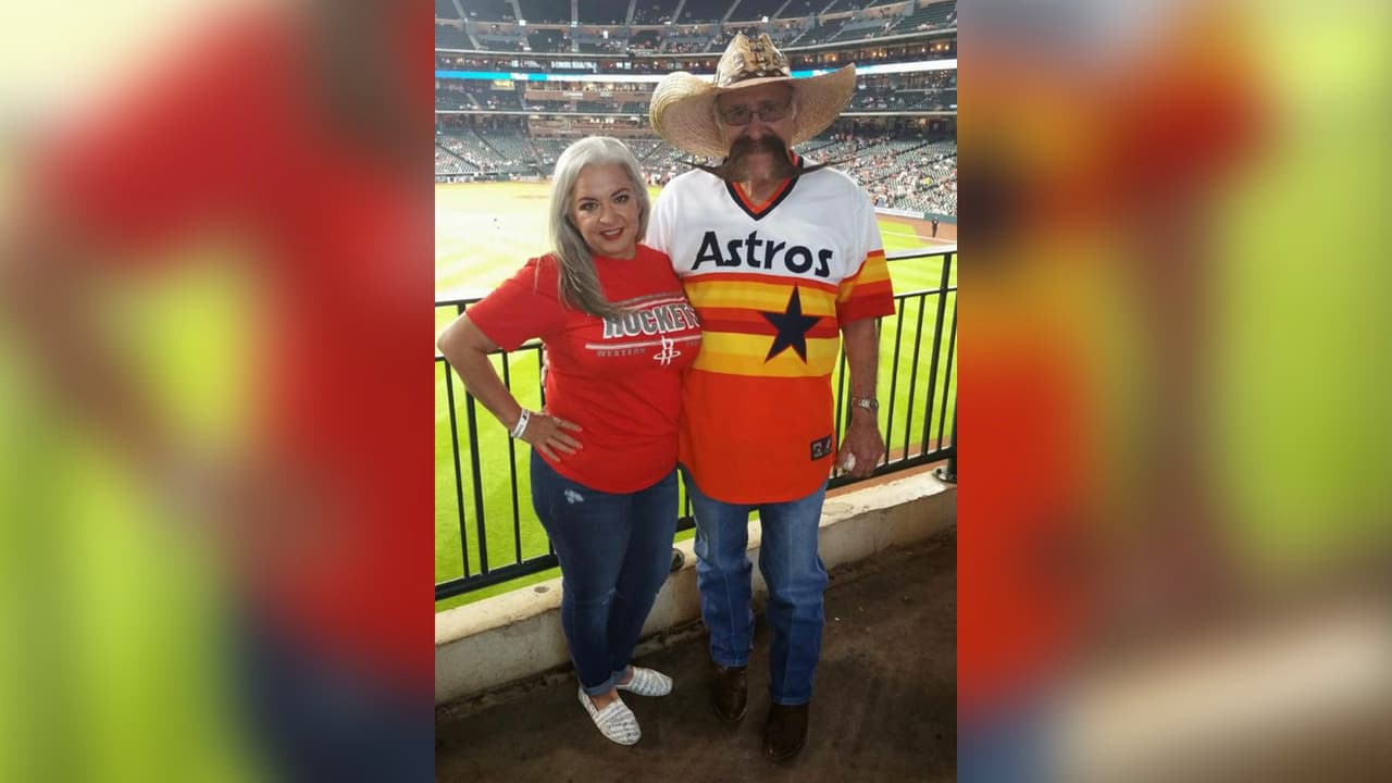 Jalomo nació en una localidad cercana a Corpus Christi pero luego vivió y trabajó en Houston.