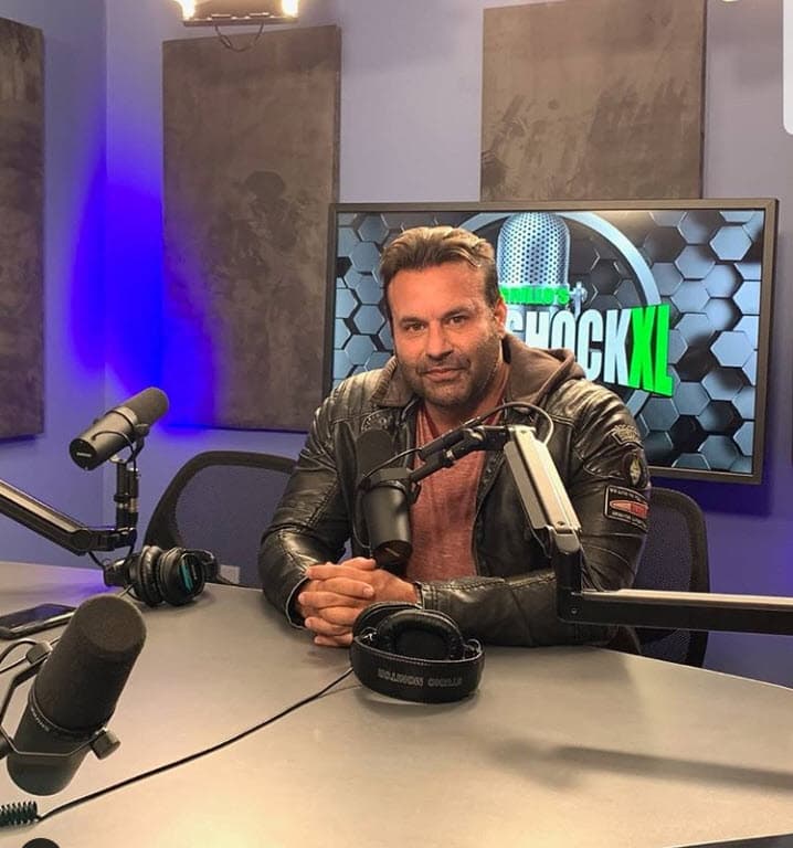 La supuesta falta la habría cometido durante una entrevista en el podcast 
<b><a href="https://podcasts.apple.com/us/podcast/hollywood-raw-podcast/id1440209326?i=1000474377696" target="_blank">'Hollywood raw'</a></b> el mes pasado.
<br>