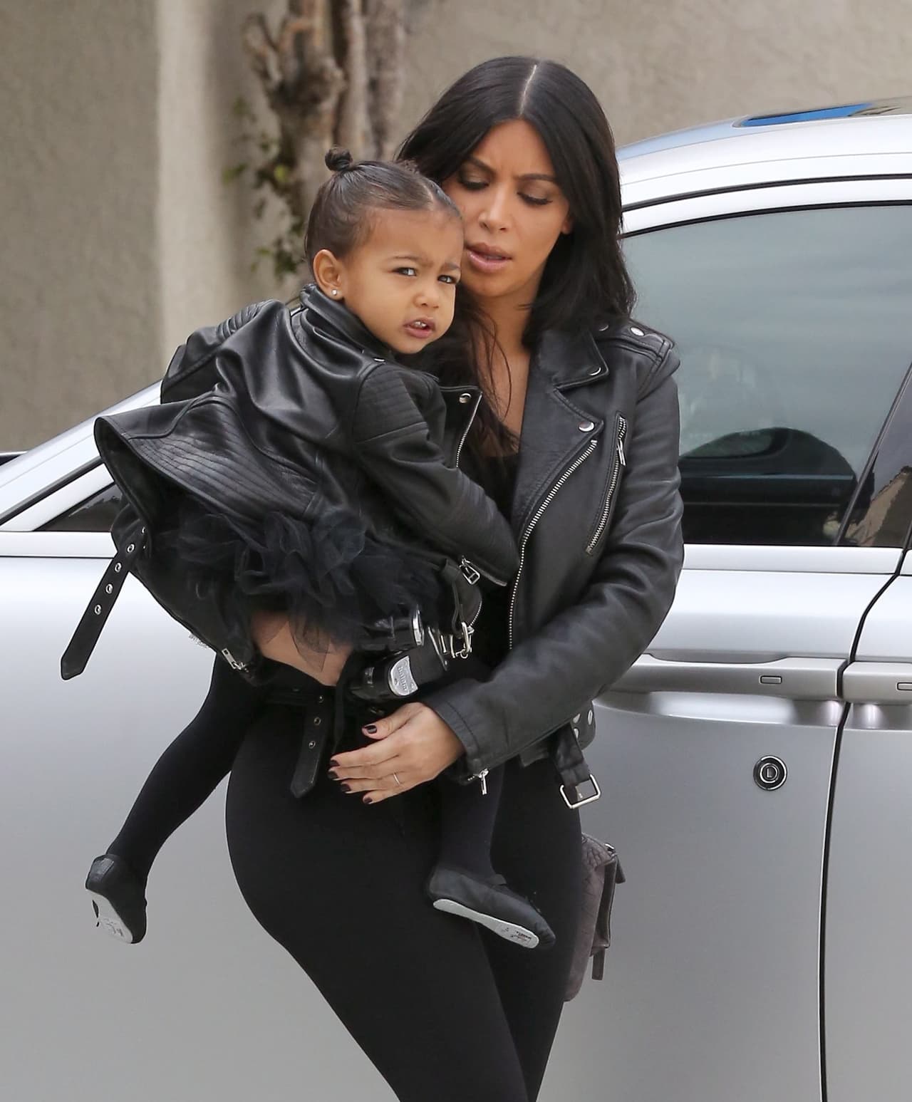 Aun así, nos encanta ver que haces el esfuerzo por seguirla consintiendo todo el tiempo.