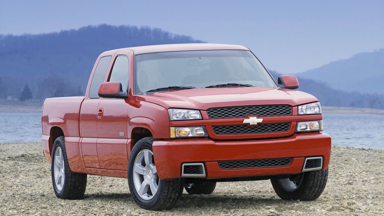 <h3 class="cms-H3-H3">4. Chevrolet Silverado 2004</h3>
<br>La tercera pickup en esta lista y el cuarto vehículo más robado en Estados Unidos en 2018 es la Silverado 2004, con 
<b>30,056 unidades robadas</b> ese año. La separación entre el quinto y el cuarto lugar en esta lista es significativa, el número de Silverados 2004 robadas en 2018 casi duplica el de las unidades del Camry 2017 robadas durante el mismo periodo.