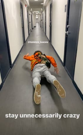 La hija del conductor mexicano le hizo una graciosa felicitación en sus 'stories' de Instagram con fotos de ella y el veinteañero que revelan algunas de las locuras que han hecho juntos.