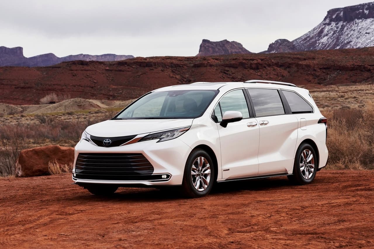 <h3 class="cms-H3-H3">Categoría - Minivans</h3>
<br>
<br>
<b>Fabricante:</b> Toyota
<br>
<b>Modelo:</b> Sienna
<br>