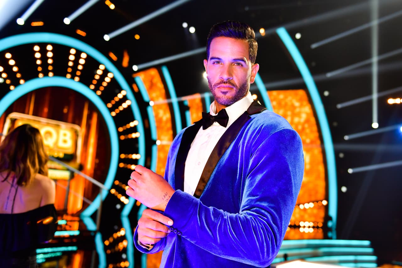 El chef de Despierta América recibió un cheque por 30 mil dólares, el cual fue entregado a la fundación Amigos for Kids.