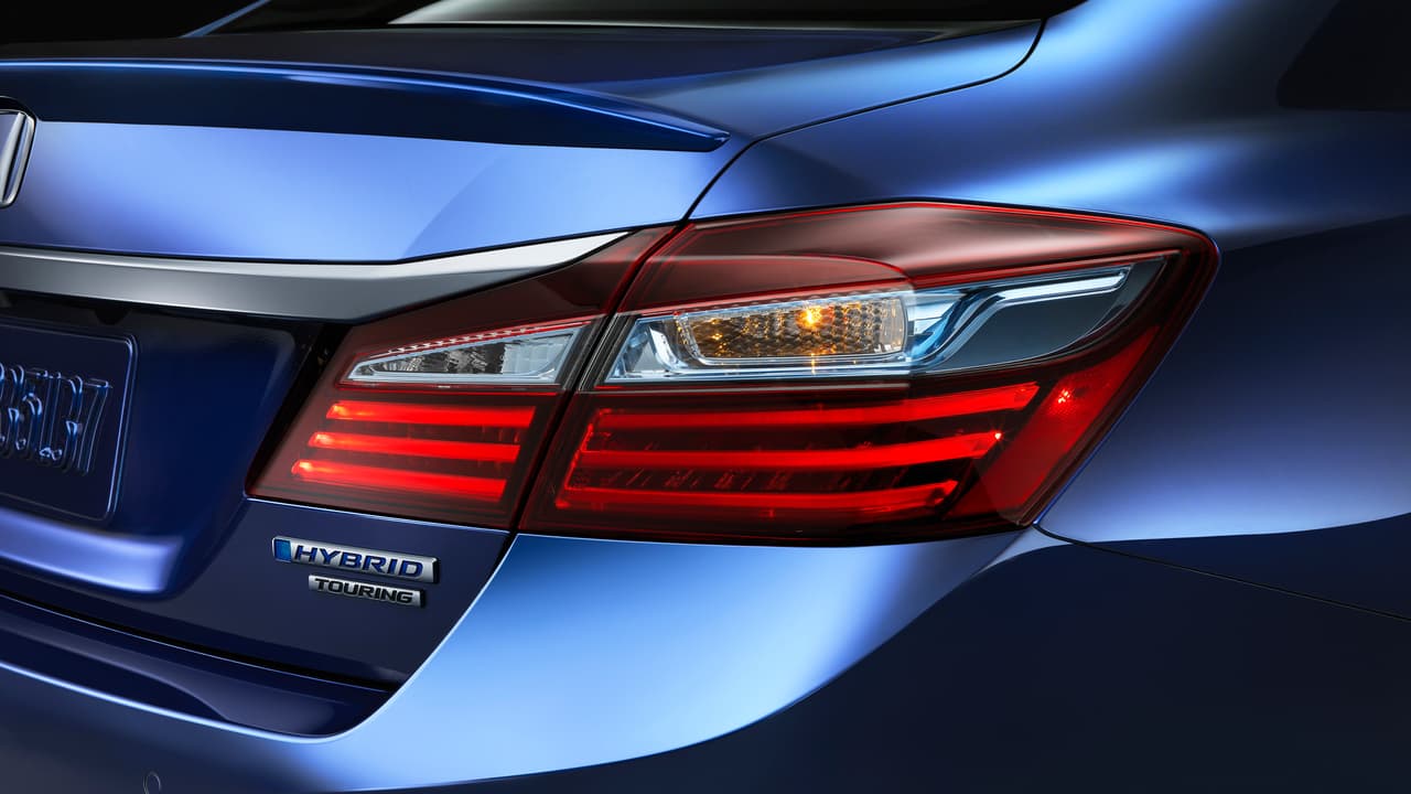 Honda aún no ha informado cuál será el valor de venta del Accord Hybrid 2017, aunque se espera que el precio del híbrido sea similar al del modelo 2015