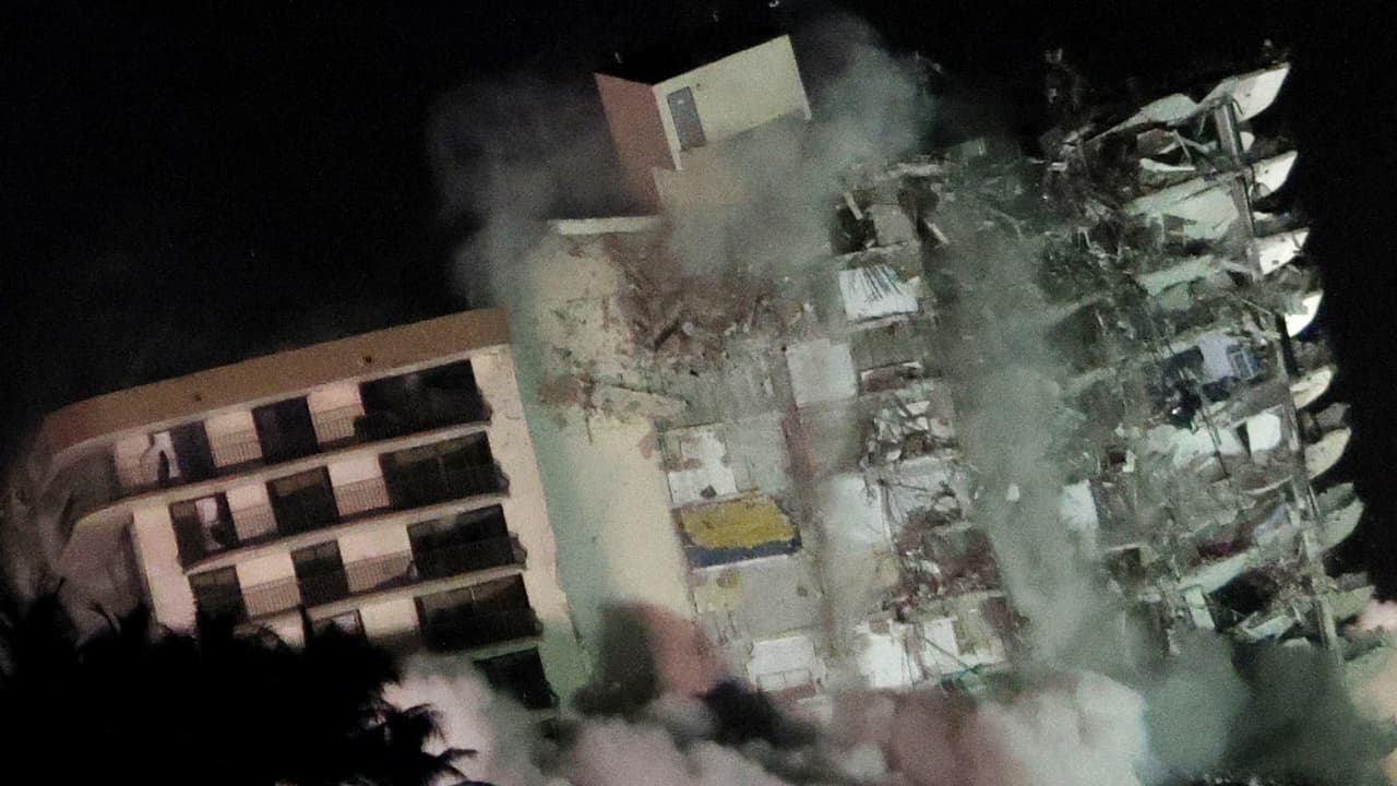 Derriban completamente el otro edificio que estaba en pie en el Champlain Towers