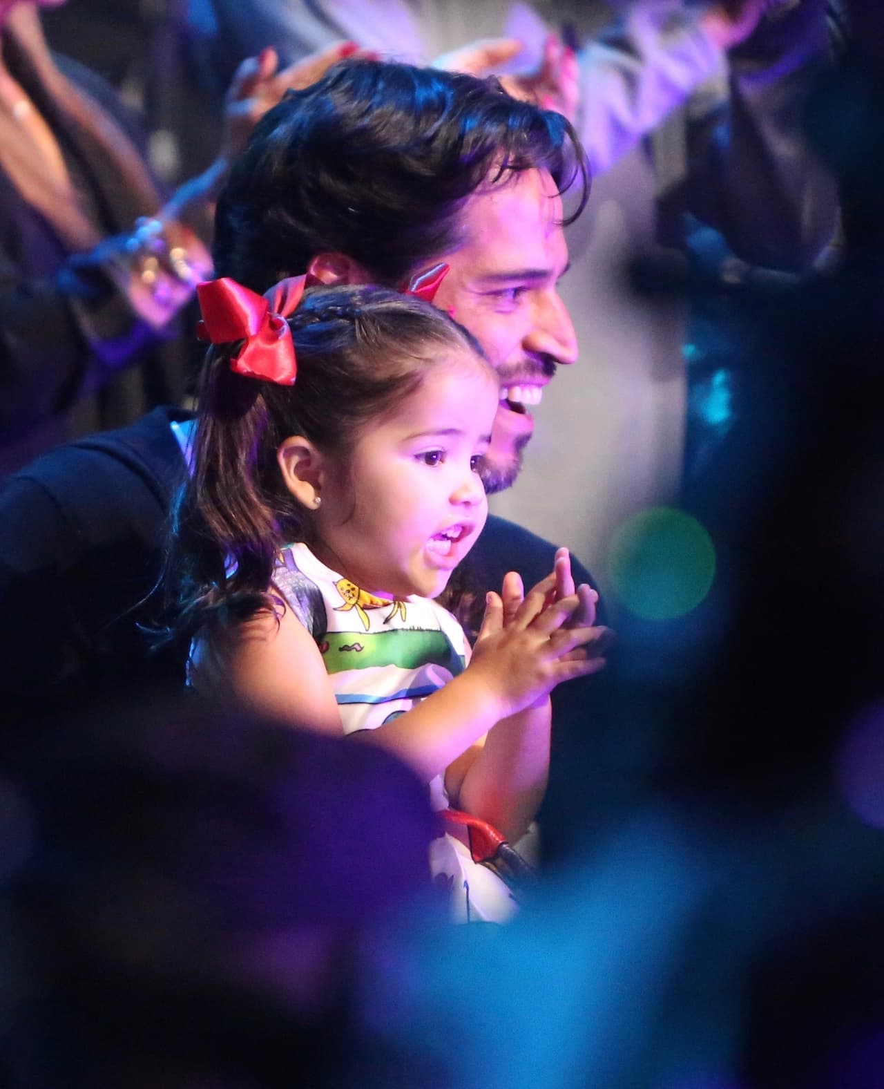 Las reacciones de Giulietta son adorables, ella es feliz viendo a su mamá en la pista de baile.