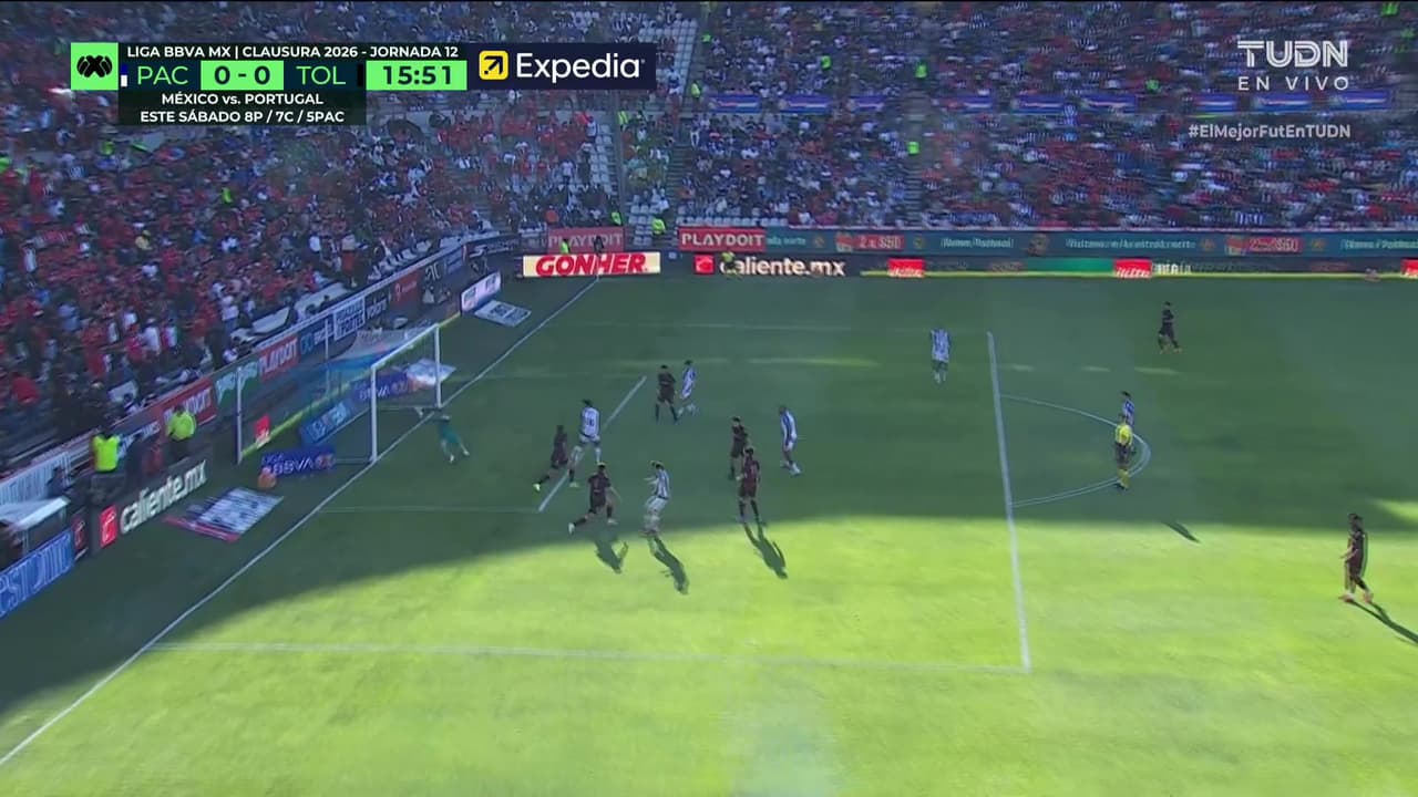 ¡Se salva el Toluca! Error en la salida y el tiro de Idrissi es desviado