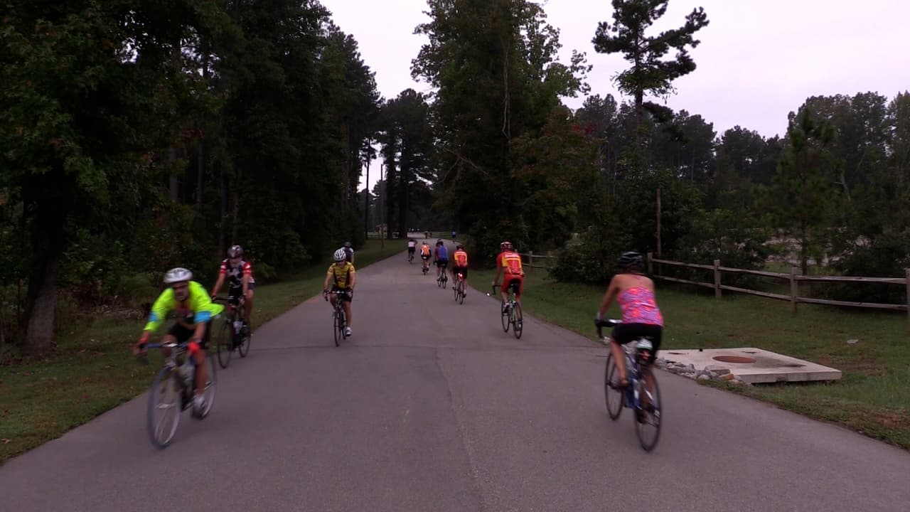 La zona también cuenta con tres millas senderos para explorar y zonas para andar en bicicleta.
