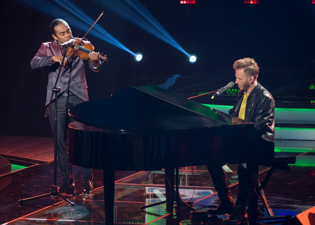 Los Moro, Cervantes, García y Barraza llegaron a la semifinal, en la cual hubo tremenda pelea entre Cristian y Noel, debido a una decisión del capitán, que le costó la eliminación de su equipo. Disfruta foto a foto todo lo que pasó en el show.