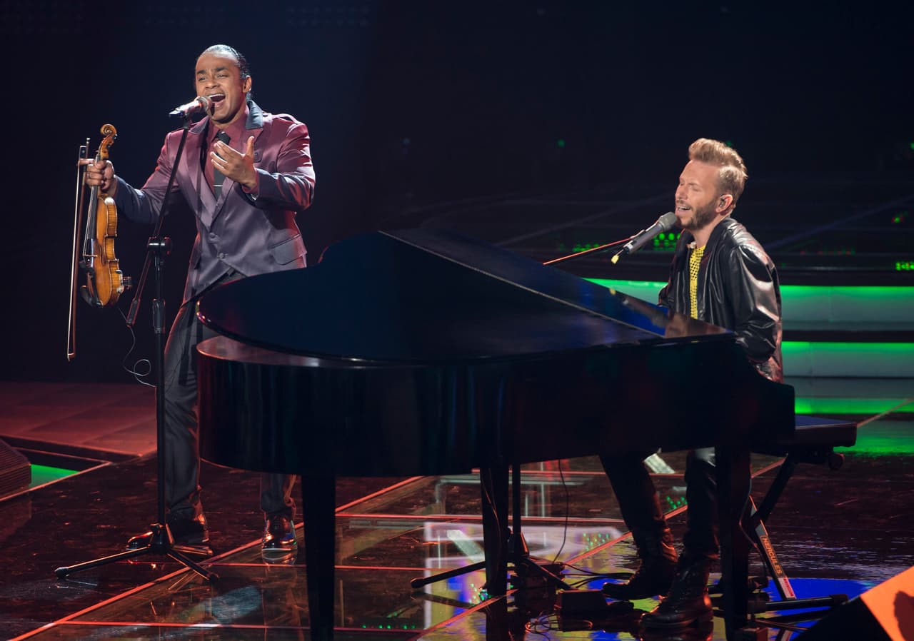 Los Moro, Cervantes, García y Barraza llegaron a la semifinal, en la cual hubo tremenda pelea entre Cristian y Noel, debido a una decisión del capitán, que le costó la eliminación de su equipo. Disfruta foto a foto todo lo que pasó en el show.