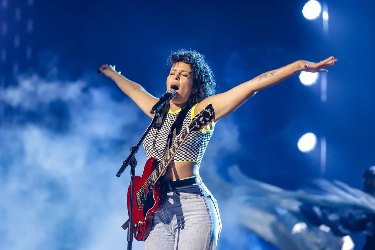La cantautora puertoriqueña entregó el alma como si se tratara de la noche del reconocimiento y homenaje al género femenino en la música.