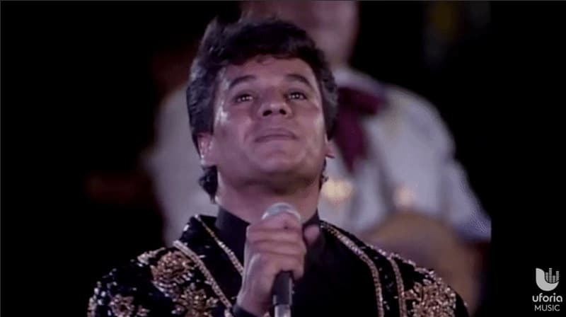 Dvicio se equivoca al presentar Latin Grammy a Juan Gabriel
