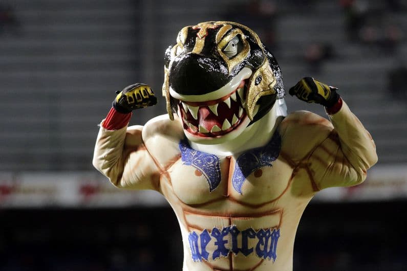 El Tibu Jarocho se convirtió en un ícono del futbol mexicano por sus diversas personalidades ¡Ahora homenajeó a Kobe Bryant y La Parka.