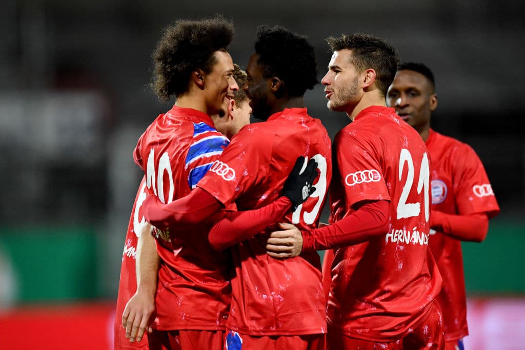 Gnabry (14’) abrió el marcador, Bartels (37’) emparejó los cartones y Sané (47’) recuperaba la ventaja. En el último suspiro del juego apareció Wahl (90+5’) y el partido se volvía a empatar. Ya en la ronda de penales, KSV Holstein se impuso 6-5 para avanzar en la justa y dejar en el camino al gigante bávaro.