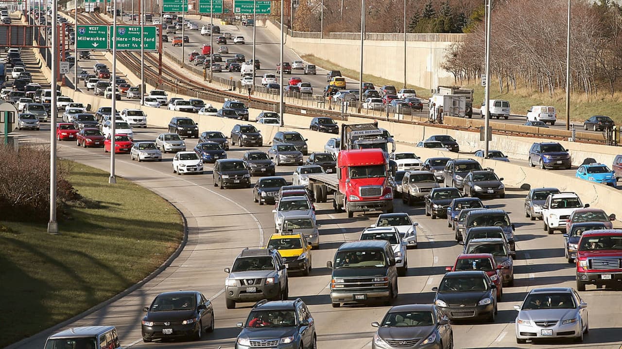 Coronavirus: Chicago alarga plazo antes de imponer multas por falta de calcomanías vehiculares o ''City Stickers''