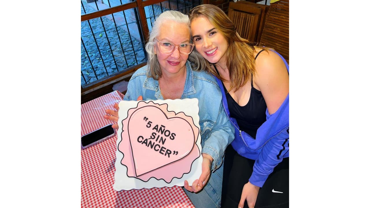 Así celebraba Gala Montes en 2023 que su mamá estuviera libre de cáncer.