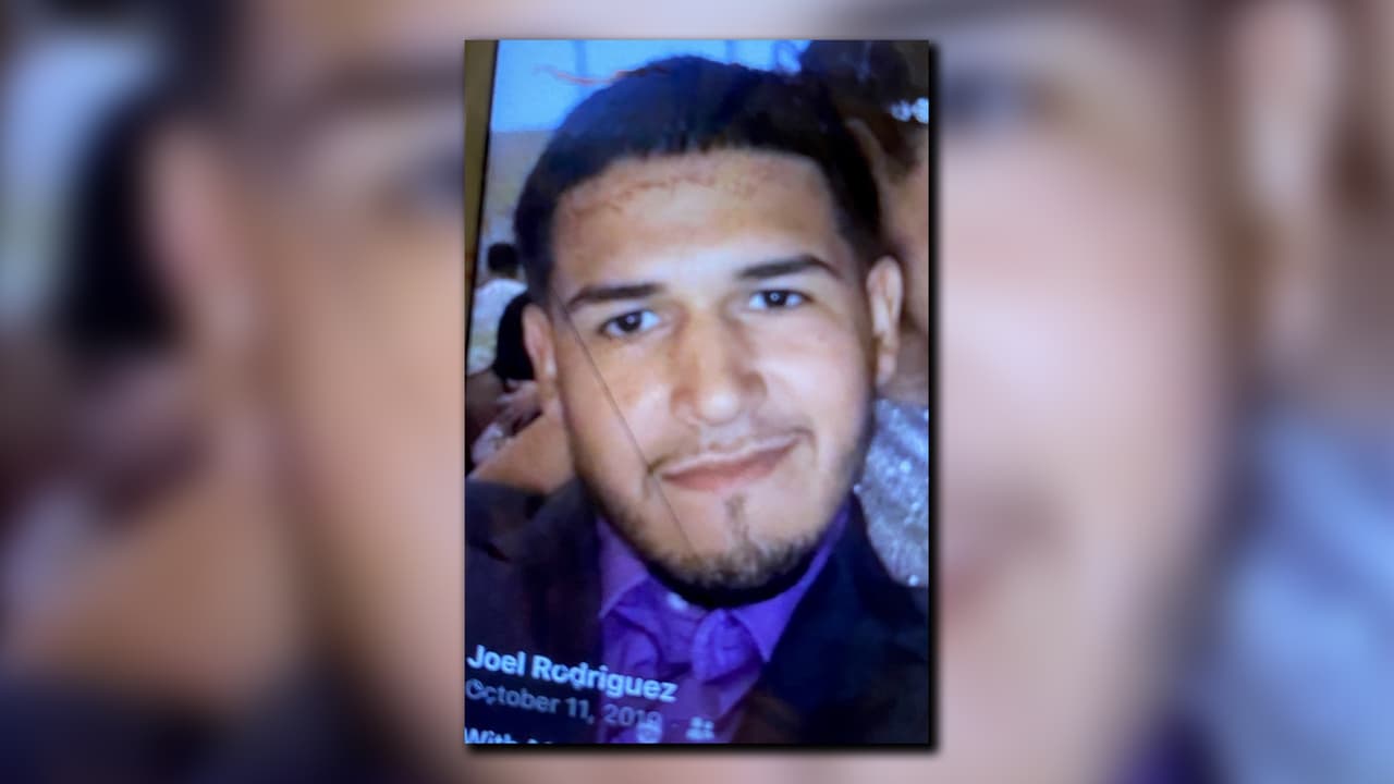 Joel Medina, de 25 años, es acusado por la Policía de Marietta de apuñalar en la cabeza, cuello y brazos a una mujer. El hecho ocurrió en 510 North Fairground Street.