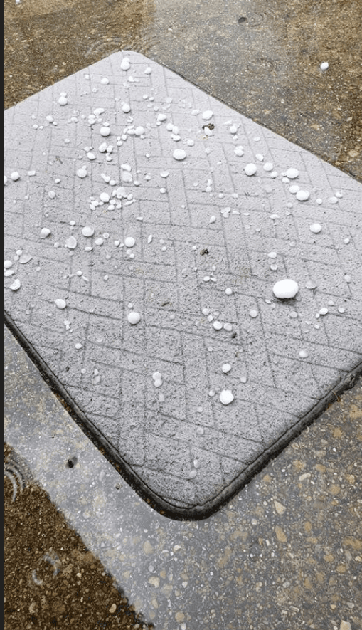 La mayoría pudo apreciar de distintos tamaños y formas de granizo.