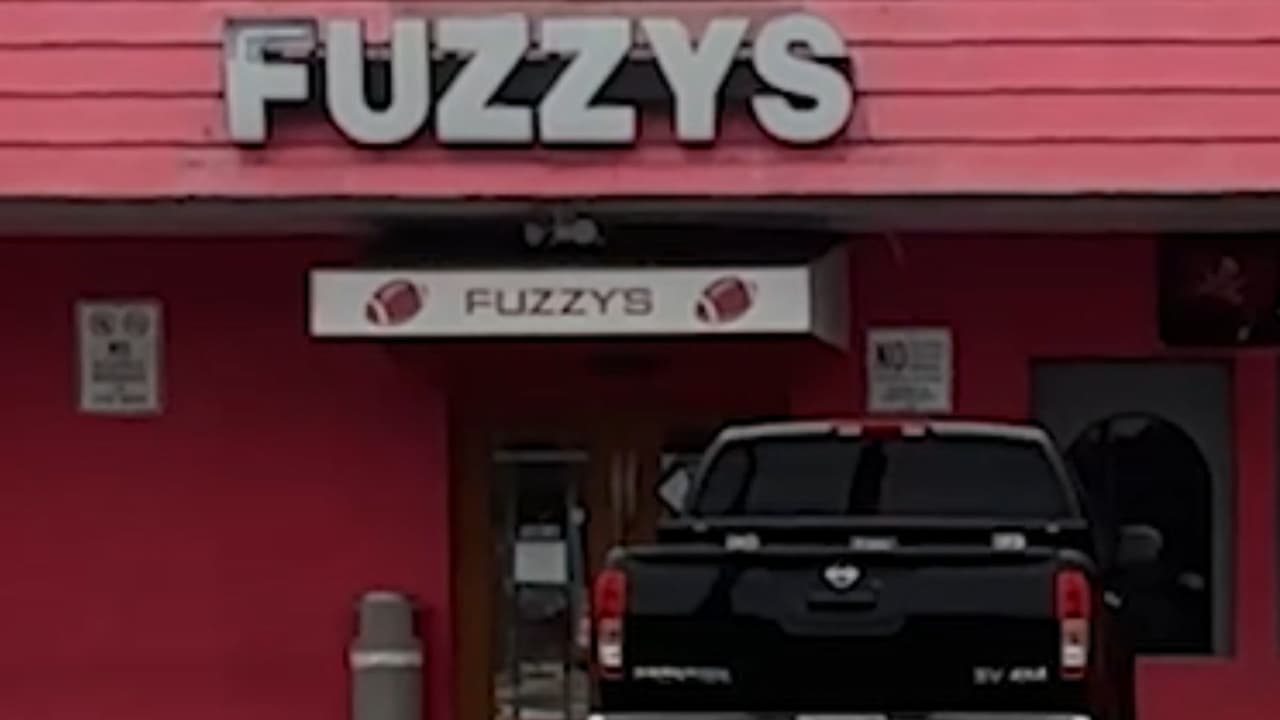 Joven de 24 años asesinado en tiroteo afuera de bar deportivo en Clearwater