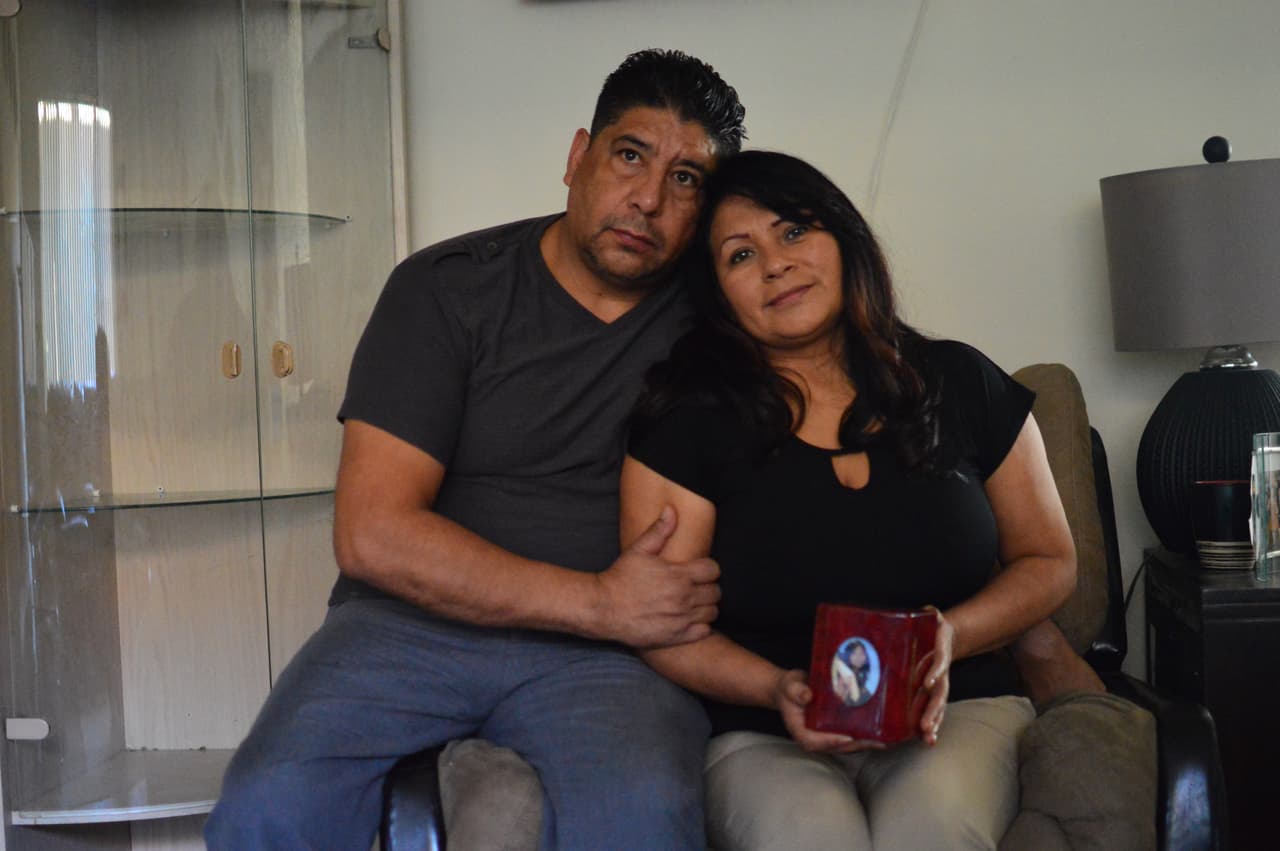 José Hernández y Beatriz González.