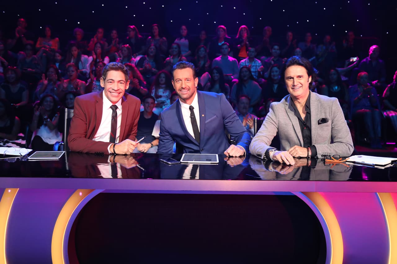 En esta ocasión, el actor Gabriel Soto se unió al panel de jueces para poder dar la crítica a los bailes de los concursantes.
