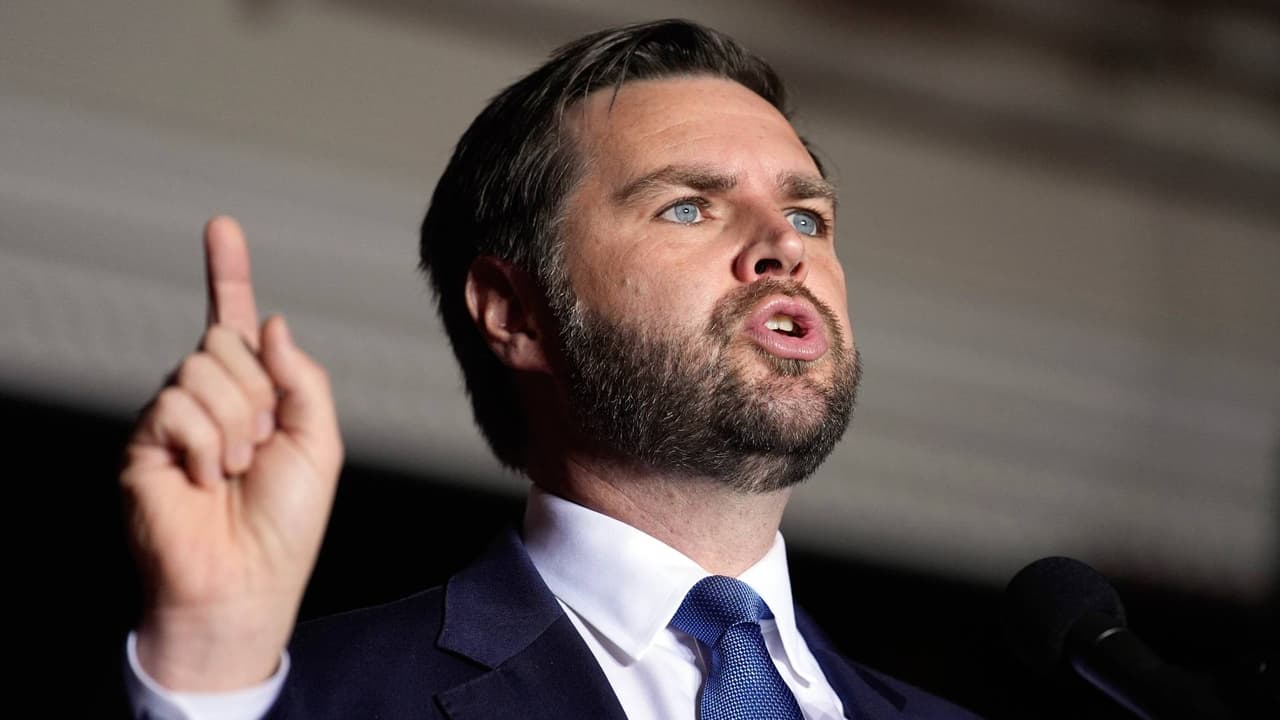 JD Vance dice que los niños que no hablan inglés "arruinan la educación" en Estados Unidos