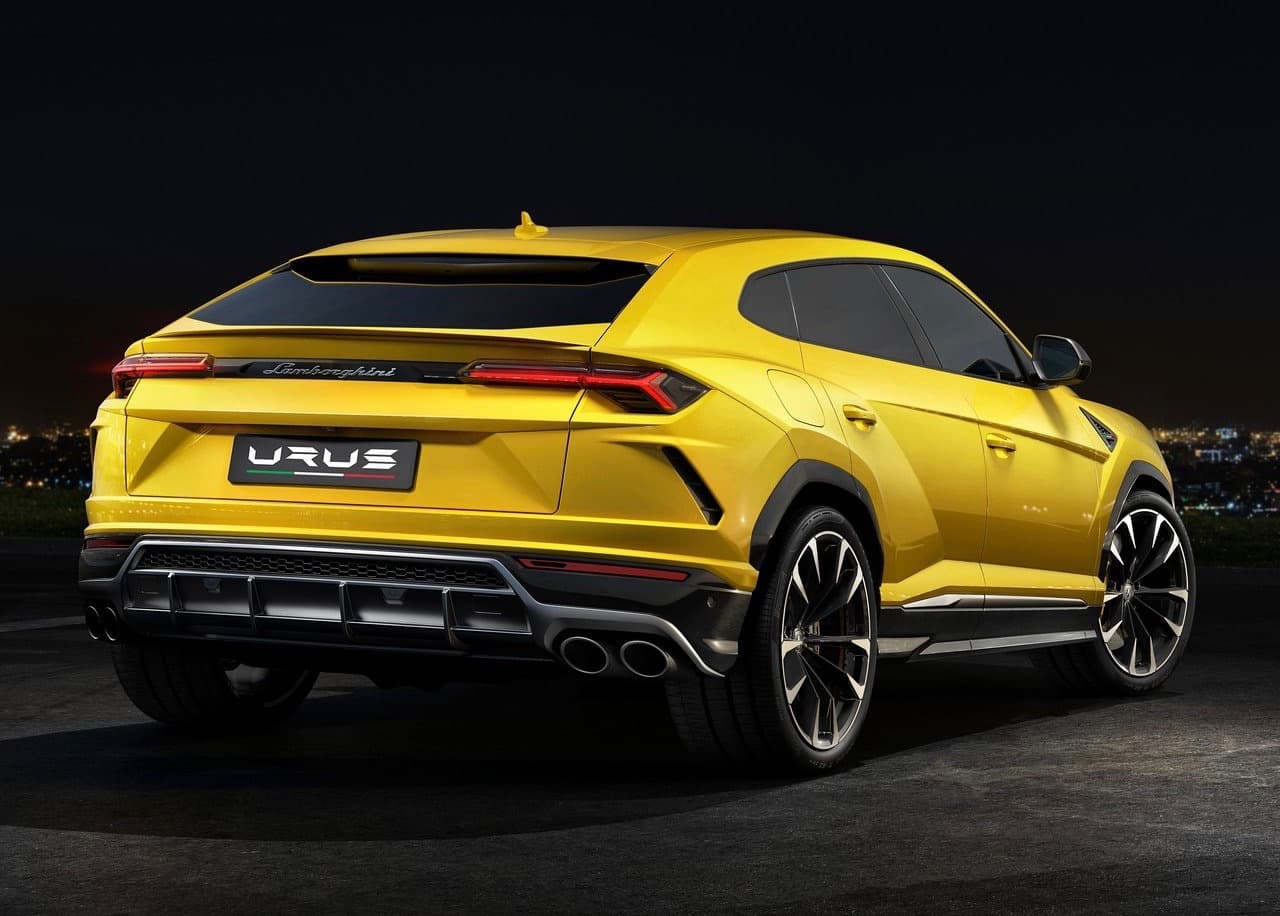 La Lamborghini Urus cuenta con el sistema de dirección en las 4 ruedas del Aventador S.