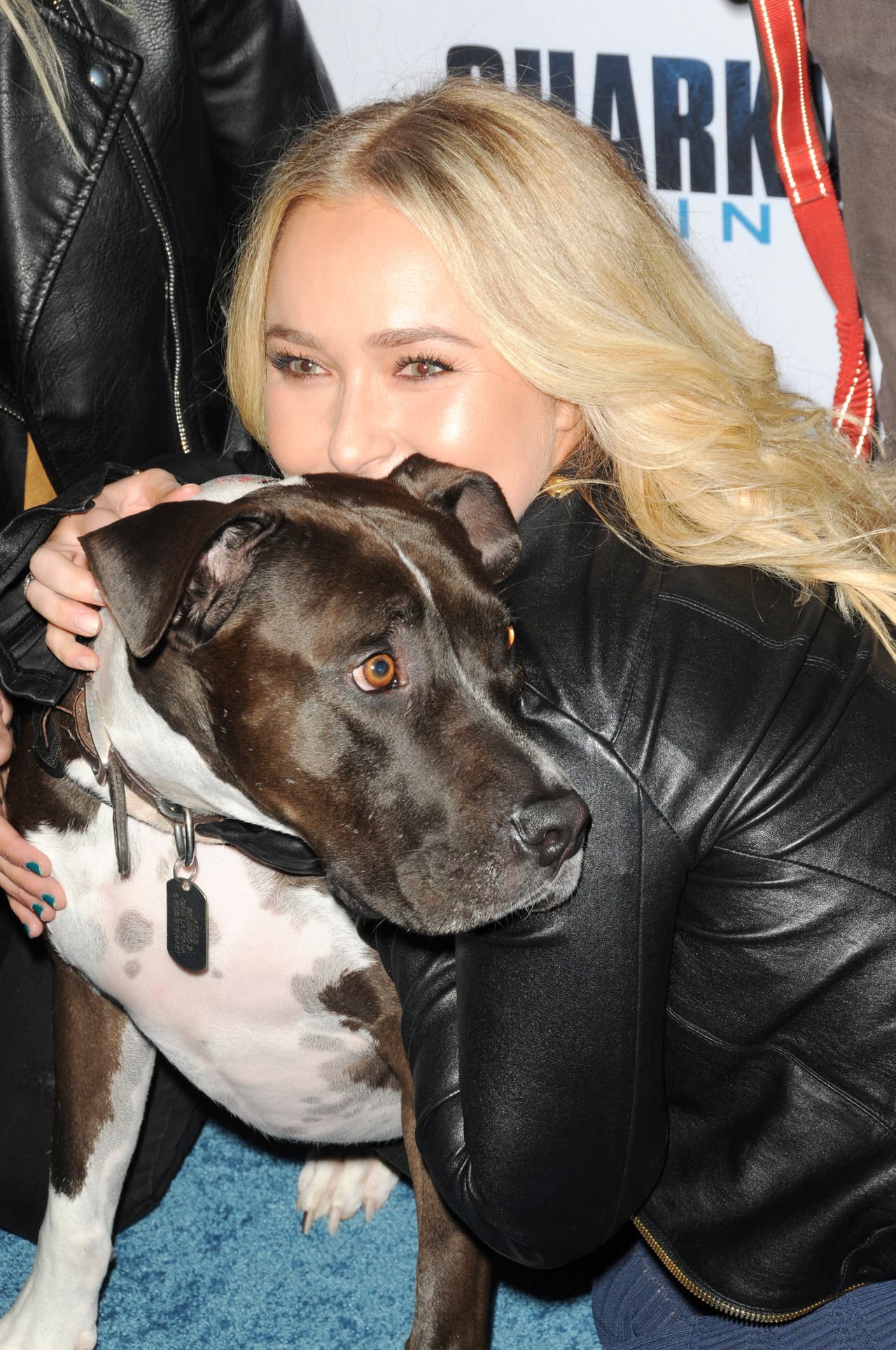 Durante la llamada, el chef dijo que había salido de la residencia un poco después de la 1 de la mañana (1,5 horas antes del arresto) y confirmó que había visto a la pareja discutiendo más temprano.