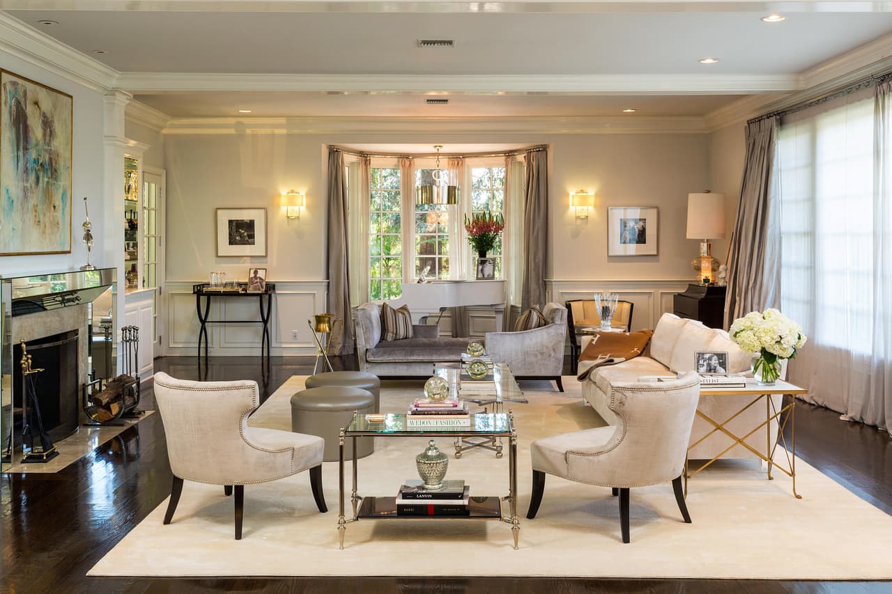 Jennifer diseñó la casa a sus necesidades ideales para ella, Marc y sus gemelos. ¿Qué tal la sala?