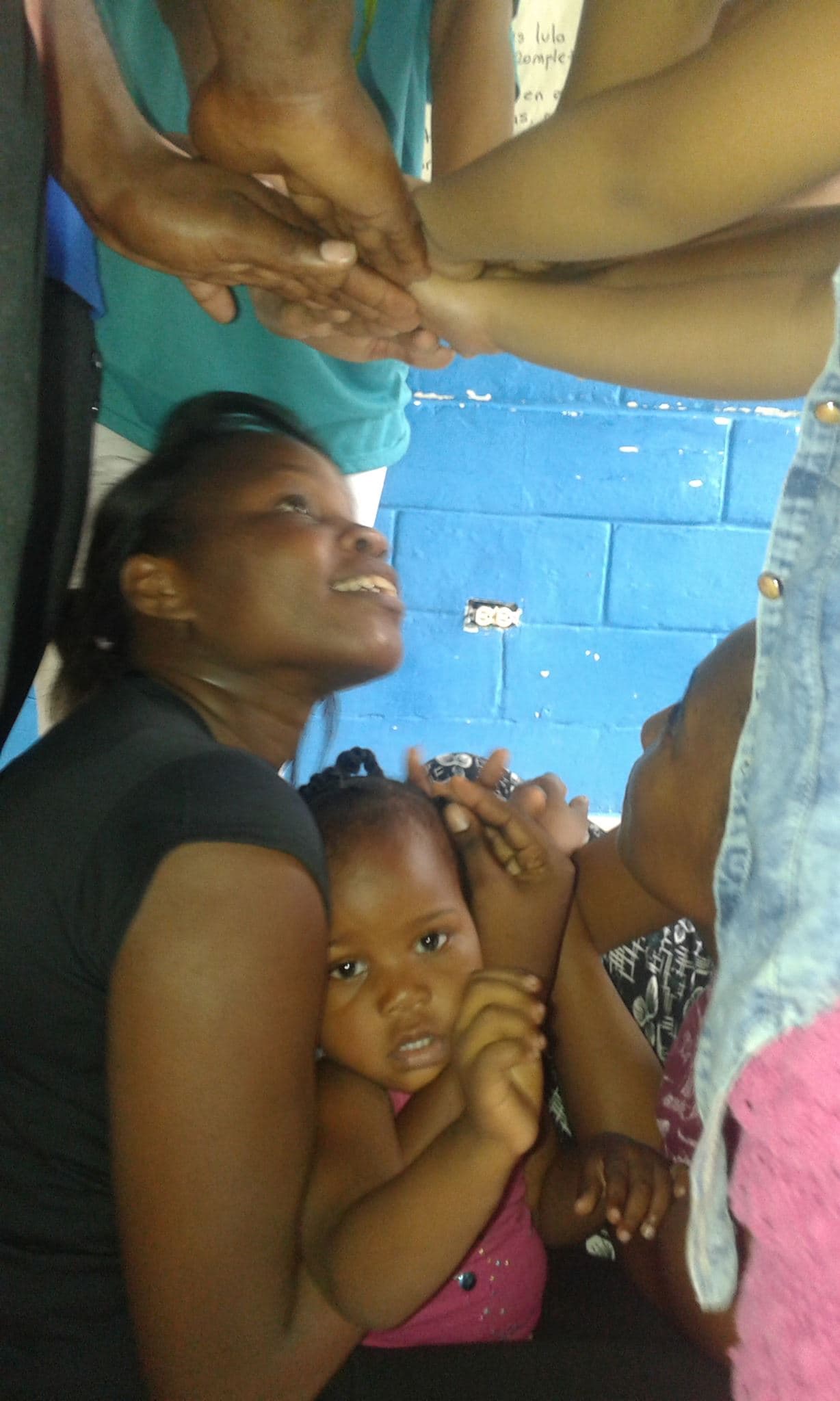 En Quibdó, la capital de uno de los departamentos más pobres de Colombia, la violencia y el reclutamiento de jóvenes para bandas criminales se combaten con cine, literatura, teatro, danza y música.