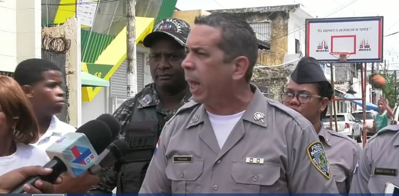 El vocero de la policía, Diego Pesqueira, aseguró que las autoridades están avanzando de manera importante en las primeras averiguaciones para dar con el paradero de la fugitiva 
<b>“y ponerla así ante la justicia”. </b>
<br>