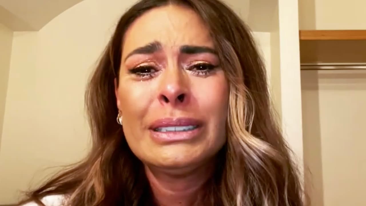 Ahogada en llanto, Galilea Montijo pide que dejen de atacarla y difamarla: “Me siento devastada”